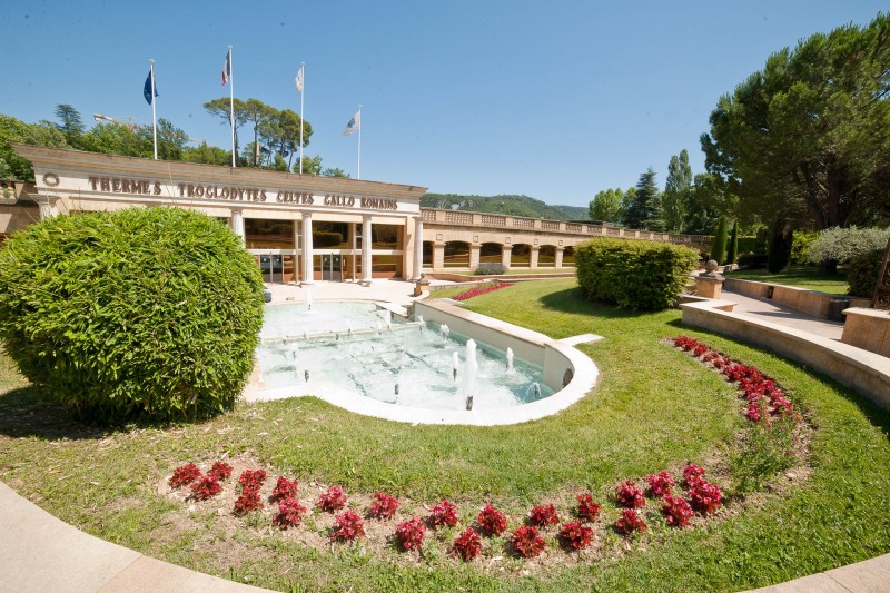 thermes-et-parc-de-greoux-les-bains-51