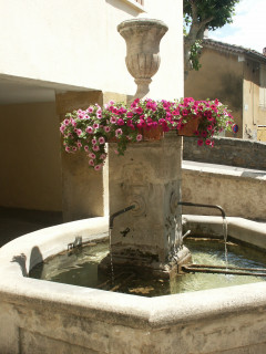 Fontaine du Mitan à Oraison