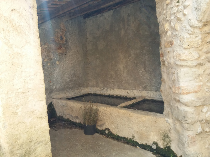 Lavoir fontaine basse