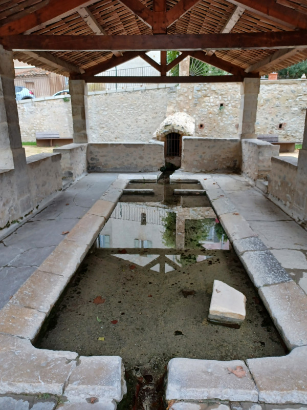 Lavoir de la fontaine vieille