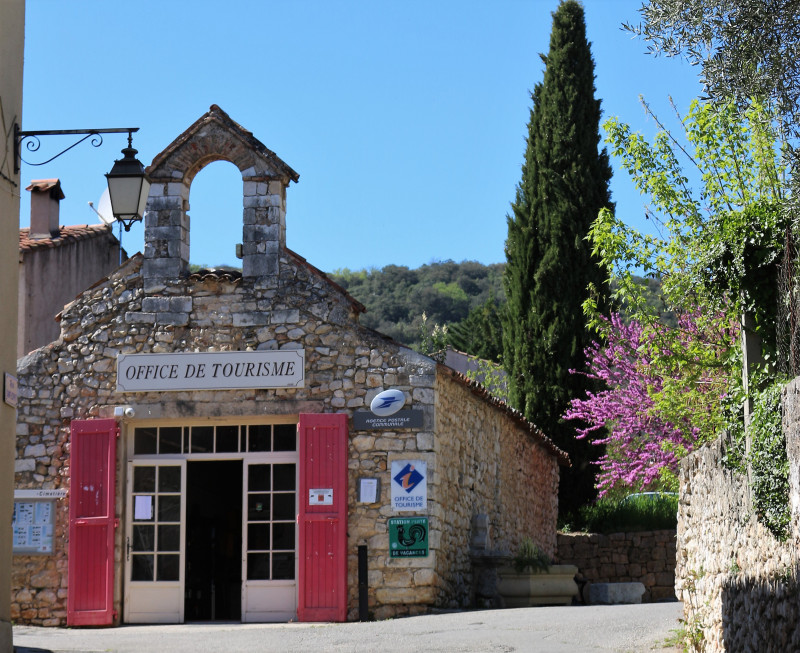 Bureau d'Information Touristique de Quinson, dans sa chapelle