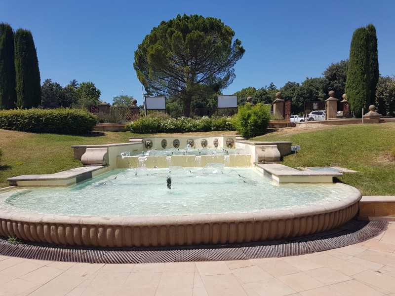 fontaine des thermes